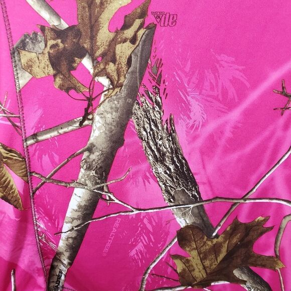 Realtree Hot Pink Woods Forest Camo Outdoor DryTech Active Crew Neck Tee Shirt - Picture 7 of 7